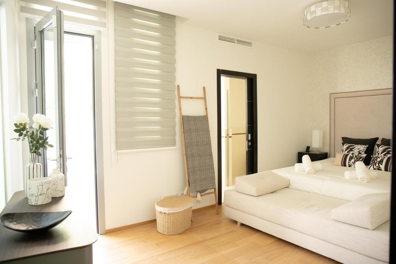 Luxurious 2 Bedroom Townhouse In Sierra Blanca Marbella Exterior photo